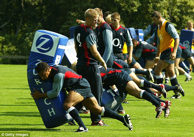 World Rugby changes law to allow all players to wear leggings